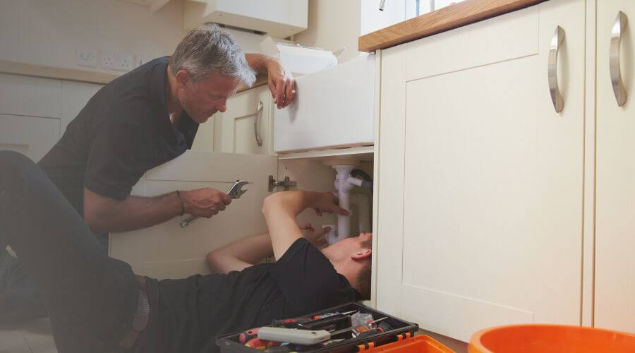 Professional burst pipe repair services in Farmersburg, IA