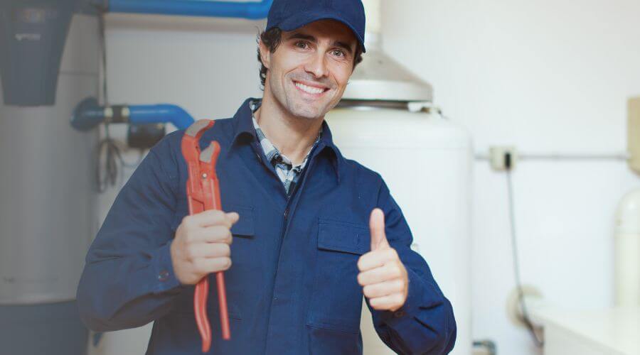 Expert burst pipe repair services in Farmersburg, IA